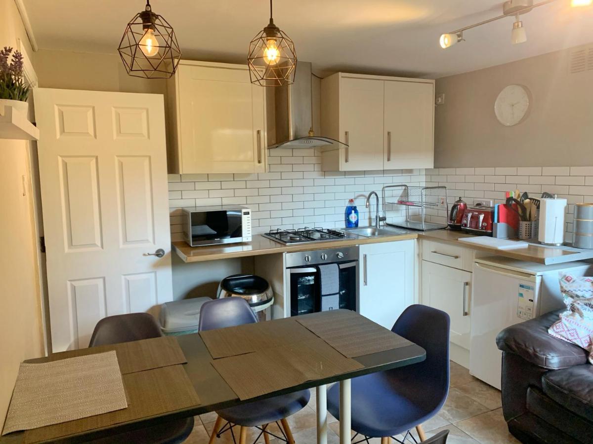 Central City Garden Apartment Кардифф Экстерьер фото