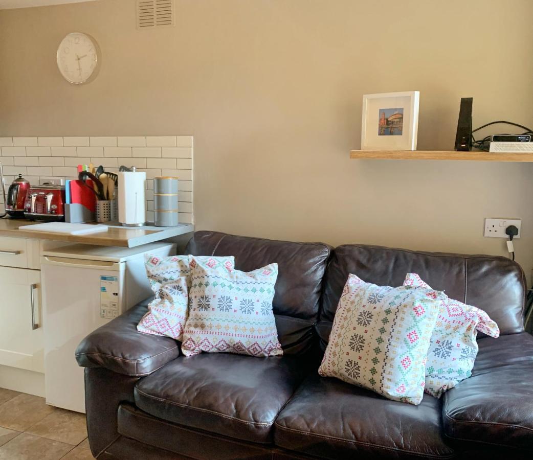 Central City Garden Apartment Кардифф Экстерьер фото